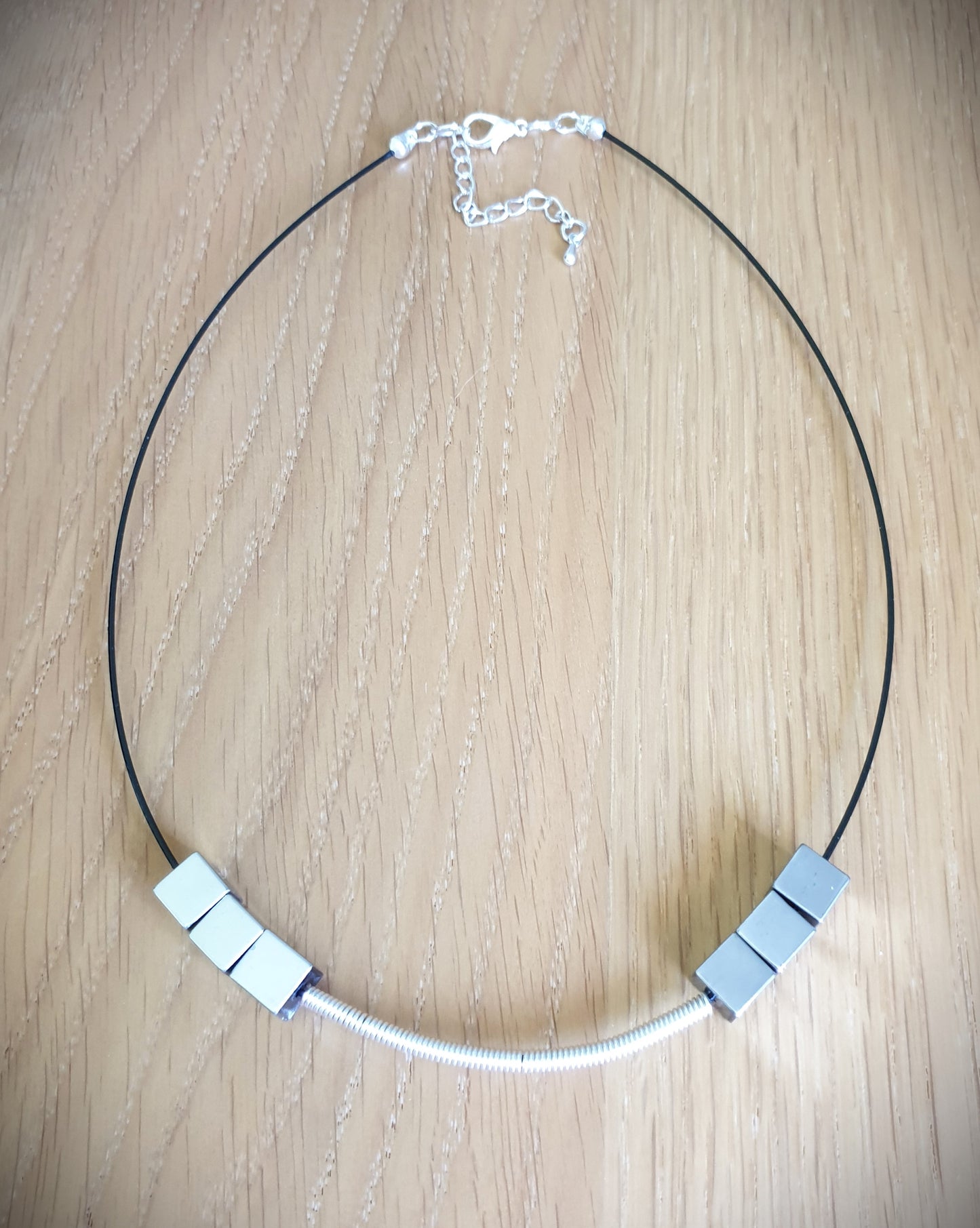 Halsband Silverkub